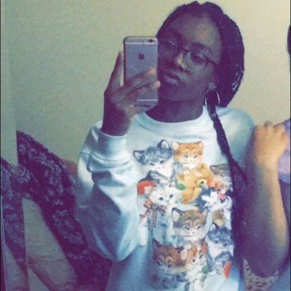 Meet your Posher, Kaya 💕 - Picture 3 of 3